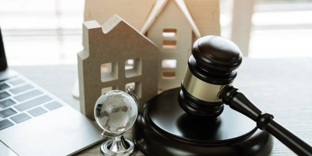 How Do Real Estate Lawyers Untangle The Closing Process?